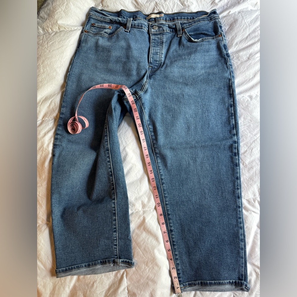 Womens Levi’s ‘Wedgie Straight’ button fly, cropped blue jeans plus size 18W